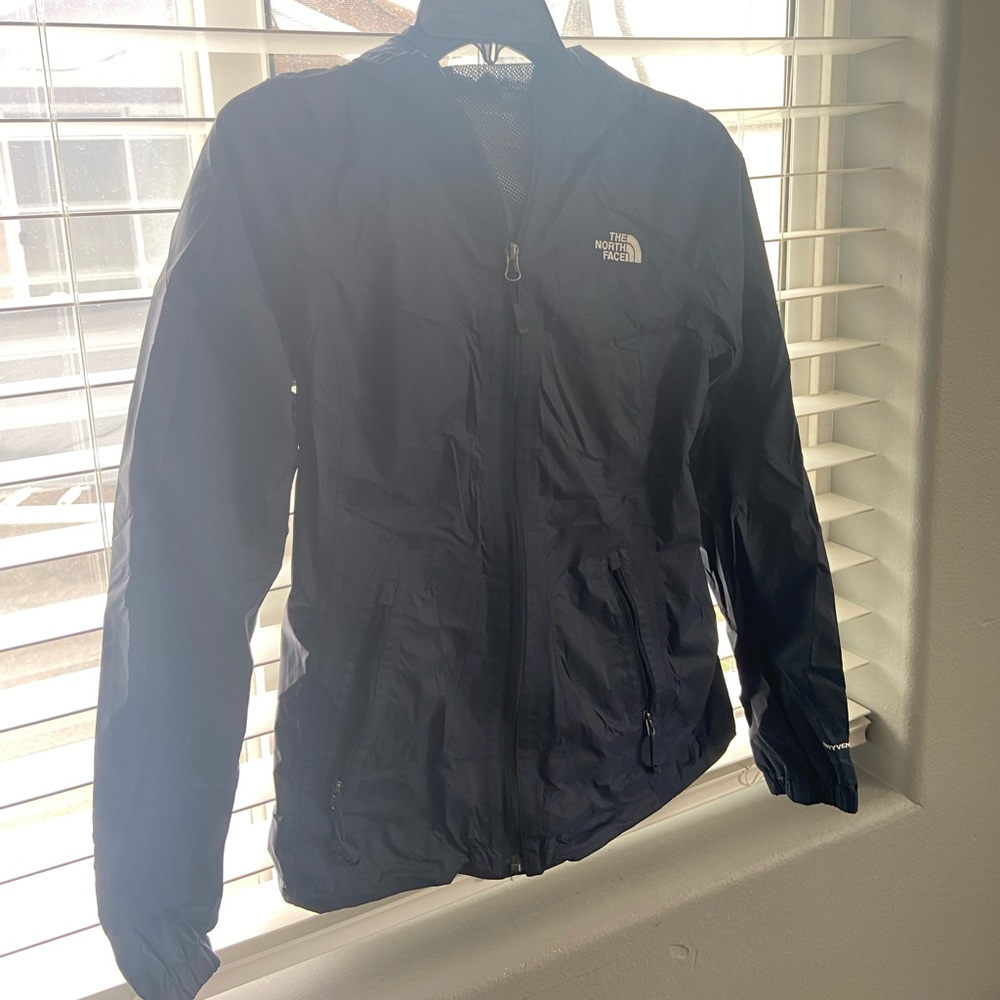 The North Face Women’s Black Windbreaker